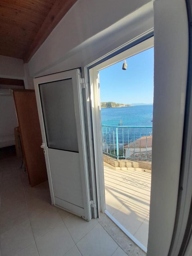 Peter'S Sea House Hotell Himare Eksteriør bilde