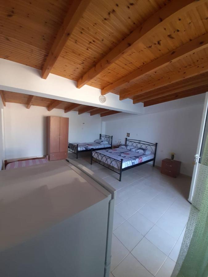 Peter'S Sea House Hotell Himare Eksteriør bilde